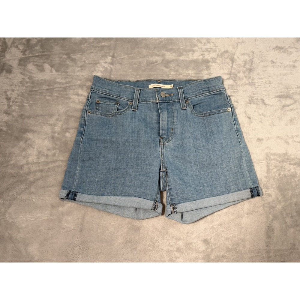 NWOT Levi's Mid Length Light Wash Denim Shorts Women's 26 Cuffed‎ Stretch